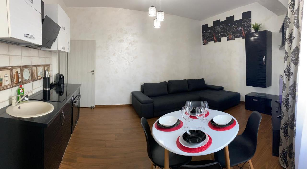 מאמאיה Twin Residence Five מראה חיצוני תמונה